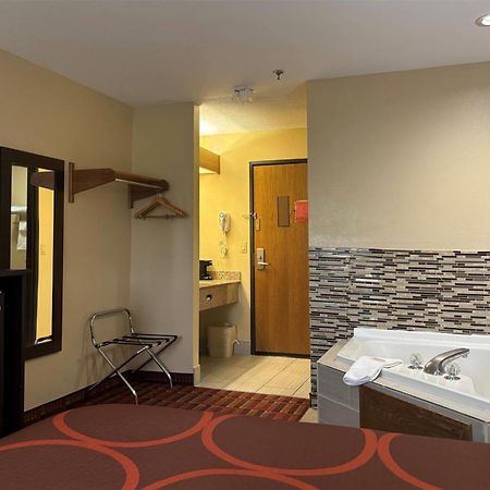 Motel Super 8 By Wyndham Paris Il Exterior foto